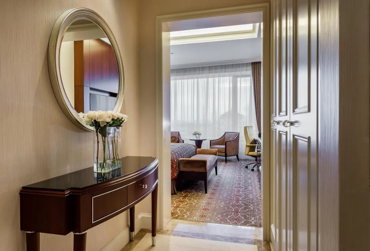 Lotte Hotel Moscow - The Leading Hotels Of The World 5*,